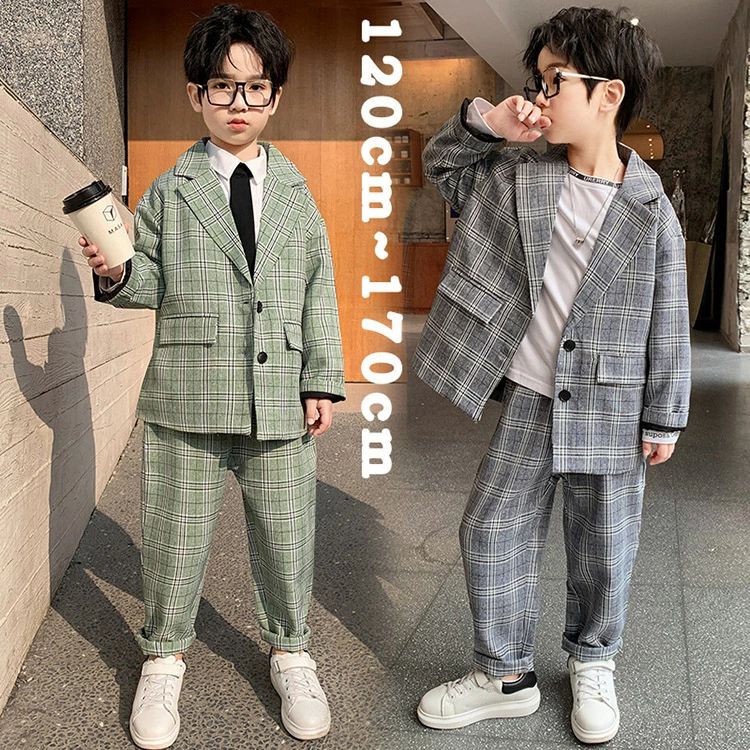 商品説明 商品名 子供服 入学式 セットアップ 男の子 フォーマル ゆったりなデザインで更に格好良くてお洒落です。 チェック柄、入学式、卒業式、結婚式など勿論です。通常着も最適合です。 清楚な男の子コーデの完成です。 素材 ポリエステル 生産国 中国 【ウエストはゴムなので、伸縮性があります。】 タイプ ジャケット＋パンツ　2点セット 注意 PC環境・光の具合により、色や素材のイメージが写真と若干異なる場合がございます。 モデル・写真に使用されているアクセサリー・小物は別途記載が無い限り付属いたしません。 商品のサイズは、全て平置きにて外寸を測定しております。 商品によっては+-0.5cm・1cmの誤差が発生してしまう場合がございます。 不良品についての説明基づいて掲載しています メーカー希望小売価格はメーカーカタログに基づいて掲載しています