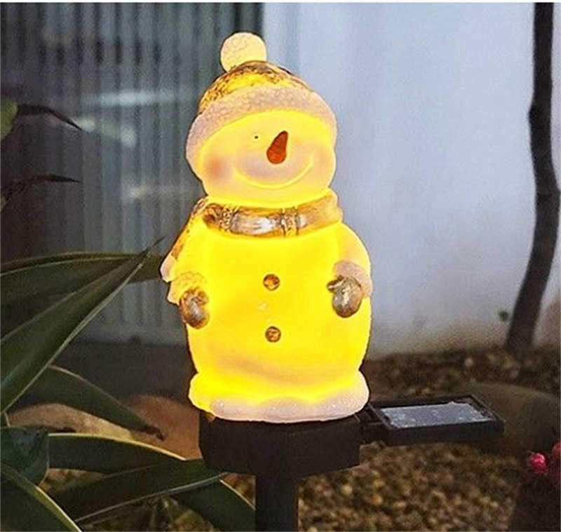 商品仕様商品紹介かわいい雪だるまさんのガーデンライトです^^お顔、体、手、どこをとってもまん丸でとってもかわいいです。銀色の帽子やマフラーも雪だるまさんにすごく似合っています！※体部分にキラキラのラメが付いていますが、剥がれやすいので取り付け時に気をつけていただければと思います。これからの季節にピッタリのガーデンライト！別で出品しているツリーと合わせればクリスマスまで楽しく過ごせます(^^)Happy Winter☆Happy Cristmas☆台にソーラーパネルがあり、日中に充電されて暗くなると自動で点灯するようになっています。スティック型になっている土台を土に刺して飾ります。庭やベランダで草花と一緒に飾るのはもちろん、お家の中の日の当たる場所に置いてもいいです！重さ(約)：128gサイズ：42.5*7（cm）使用時間：約6-10時間充電時間：約6-8時間防水等級：IP45素材：ABS