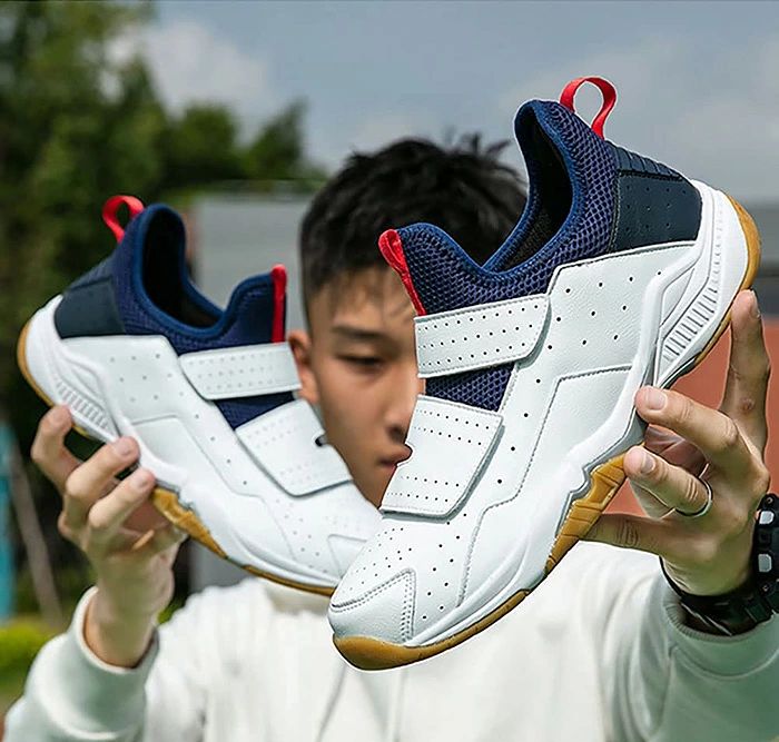 パルコショップのバドミントンシューズ メンズ レディース バドミントン トレーニングシューズ 野球 ランニング バレーボール スポーツシューズ 軽量 滑り止め 通気 体育館 室内スポーツ スニーカー ス アウトドア ランニングシューズ運動靴 男女通用23cm-28cm｜アングル2