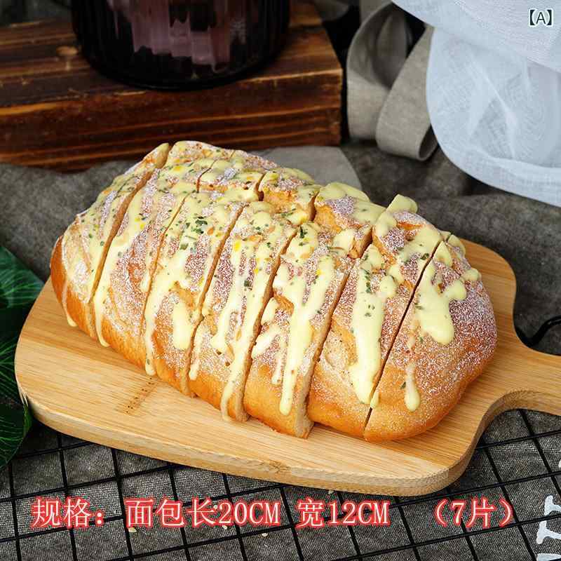 パルコショップの食品模型 スライスパン フランスパン バゲット フェイクフード 食品サンプル 撮影小道具 ディスプレイ 店舗装飾 キッチン装飾 ベーカリー ショーウィンドウ リアルな質感 高品質 PU素材｜アングル2
