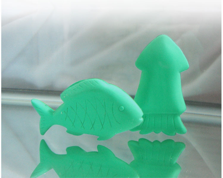 一歩社 知育玩具 プールで見てみて魚つかみ | 幼稚園 保育園 おもちゃ 施設向け 児童館 プレイルーム ..