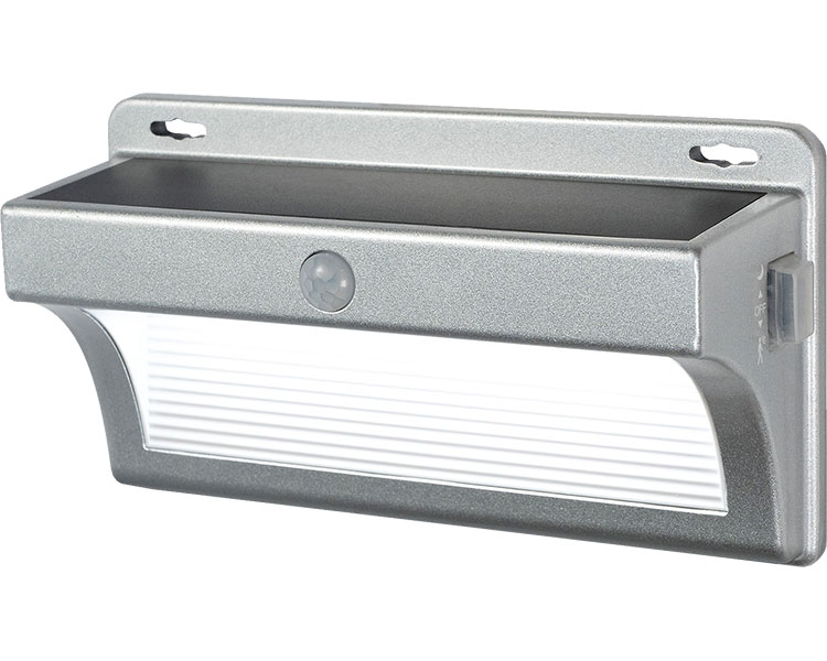 ●サイズ／約幅17×奥行5.8×高さ9.3cm●重さ／約360g●材質／アルミ●電源／バッテリー●点灯保持時間／約10秒（固定）（点灯中に人を検知すると点灯し続けます）●点灯開始照度／約10lx以下●光源／白色LED、電球色LED（LEDの交換はできません）●全光束（満充電時）／全点灯時：約450lm、常夜灯時：約7lm●使用日数／センサーモード：約50日、常夜灯モード：約7日（1日10回点灯時、満充電時）●保護等級／IP65（耐塵形/防噴流形）●付属品／取付ネジ×2（φ4×25mm）、コンクリート用スリーブ×2（φ6×30mm）●生産国／中国・ソーラー発電式なのでコンセントがない場所に設置できて、電気代もかかりません。・やさしいあかりでお出迎え、高質感アルミボディ。・センサーモード：暗い時に人が近づくと全点灯→約10秒後に自動消灯。・常夜灯モード：暗くなると常夜灯、人が近づくと全点灯→約10秒後に常夜灯。・屋外に設置できる防水仕様です。・本品は太陽光で発電します。日当たりが良い、最適な場所に取り付けてください。※完全防水ではありませんので、水中で使用しないでください。【朝日電器】