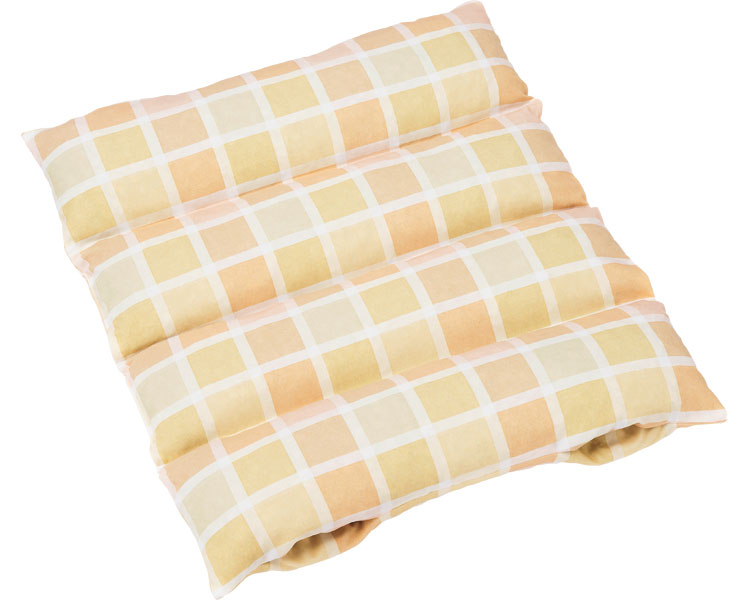 ●サイズ／幅75×長さ65cm●重さ／1100g●材質／ウレタンフォーム・ナイロン、生地：ポリエステル●生産国／日本●洗濯機可（80℃）●脱水機可●乾燥機可（100℃）★別売替カバー：有り（超撥水）・ポジショニングにやさしさと快適さと心地よさを。フィッティングしやすさと耐久性がアップ。・ポケットにより体位変換のしやすさと耐久性がアップ。・高温での洗浄、乾燥ができます。・中材は特殊加工のウレタンチップを採用。身体にフィットしてやさしく支えます。耐久性もアップし、へたりにくくなりました。【タイカ】