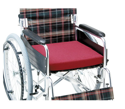 ●車いす用低反発クッションレッドRRM-40REマキテッククッション車イス用高齢者介護用品