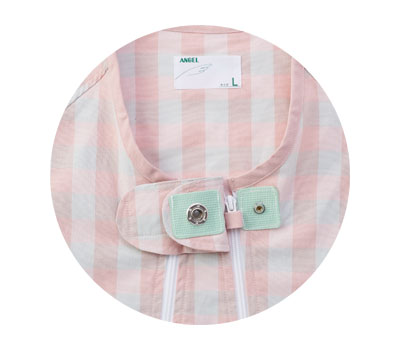 つなぎ寝巻き コンビネーション（フルオープン3本ファスナータイプ） S〜Lサイズ 5819 エンゼル │ パジャマ ねまき つなぎタイプ 高齢者 介護用衣類 介護用品 高齢者 お年寄り シニア 老人 つなぎ寝巻き プッシュホック アイディア用品 日本製 オムツ交換 便利