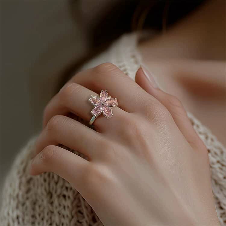 APAAPAの2個セット 不安を和らげるリング 調節可能 花型 ストレス解消リング 金属 ビーズ付き リング 可動ランナー ストレス解消 回転 不安解消 重ね付け可能リング 不安スピリチュアルズ 調節可能な圧力調整リング レディース 女性 ギフト｜アングル3