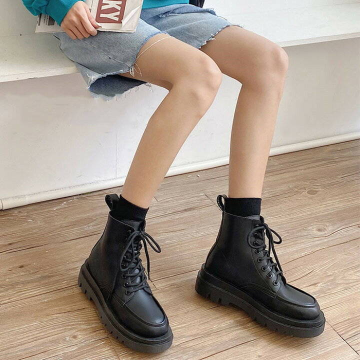 ブーツ フェイクレザー レディース ラウンドトゥ レースアップ ローヒール ショートブーツ レザーブーツ 厚底 ショートブーツ お洒落 ハンサム カジュアル 大人 シューズ 靴