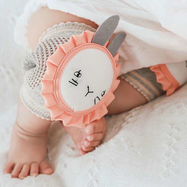 APAAPAの赤ちゃん 膝当て ひざあて ベビー キッズ 子供 ヒザパッド コットン ひざを守る ハイハイ 傷 怪我防止 ベビー用品 出産祝い ギフト プレゼント｜アングル3