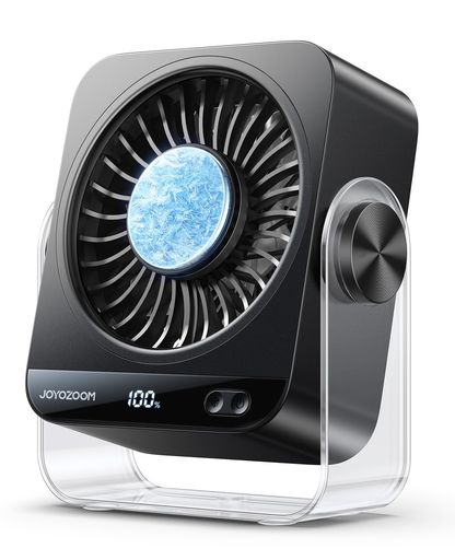 雪の結晶️【業界唯一ペルチェ素子の冷却プレート付き卓上扇風機】JOYOZOOM卓上扇風機は、送風機能に加え、冷却プレートによるアイスケア機能を搭載した革新的な卓上扇風機です。この卓上扇風機本体の冷却プレートは、直径4.6cmの航空級ペルチェ素子とTECクーリングユニットを精密に組み合わせ、プレート自体を急速に冷却します。航空級アルミフィンにより卓上扇風機の熱伝導性を高め、吸熱・放熱効率を向上させ、冷却性能と安定性を両立させています。独自の温度制御アルゴリズムにより、この冷却ファンは起動後すぐにプレートが冷却し、直接肌に当ててアイシング、むくみ解消、スポーツ後の鎮静、クールマッサージなどに活用できます。水蒸気式の製品とは異なり、この卓上扇風機はプレート自体が冷える真のアクティブクーリングを実現しています。卓上扇風機の送風機能で心地よい風を送りつつ、冷却プレートで部分的にクールダウンでき、猛暑・梅雨時のデスクワークや就寝前のケアに最適なデスクファンです。