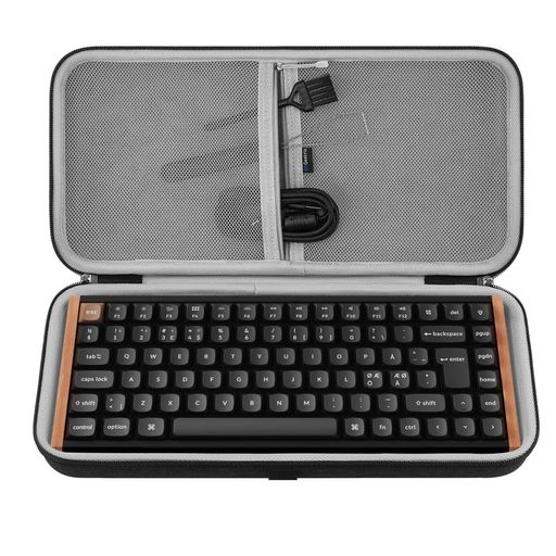 多くの無線/有線の 84キー 75% コンパクト ゲーミングメカニカルキーボードに適合します。 超硬シェルは、落下、衝撃、または押しつぶしからキーボードを保護します。 メッシュポケットはジッパー付き、ケーブル、コード、充電器、小型マウス、その他のアクセサリを便利に収納できます。 キーボードの最大寸法(ケース内寸):33.5 x 15 x 6.5 cm 互換品 ROG Azoth Extreme 75, Redragon K708 Pro, K681 Pro, K6