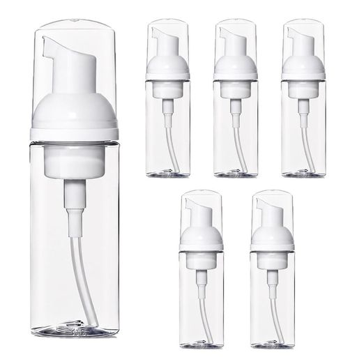「商品仕様」素材: PET、容量:30ml、サイズ:約3.5x11cm、セット内容:6個(ポンプヘッド付き)、カラー:透明。泡タイプのディスペンサーボトルです。 「きめ細かい泡で優しく洗浄」 専用の泡ポンプ構造により、液体をムラなく空気と混ぜて、きめ細かくクリーミーな泡を生成します。手や顔を直接こすることが少なく、肌への負担を軽減。洗顔料の原液を使うより泡立ちが良く、洗浄力も均一です。朝の忙しい時間も素早く泡立てられます。 「コンパクトサイズで持ち運び便利」 1本あたり約直径3.5cmx高さ6cmのスリム設計。ポーチや化粧ポーチにすっきり収まります。30mlは飛行機にも持ち込み可能な容量で、旅行や出張に最適。複数本セットなので、顔用・体用・ハンド用と分けて持ち運べます。 「詰め替え自由で経済的」 使い終わったら、お好みの洗顔料やハンドソープを薄めて詰め替えて繰り返し使えます。ボトルを廃棄する必要がなく、環境にも優しいです。ポンプヘッドは分解して洗えるので、清潔に保てます。経済的で長く愛用できるアイテムです。