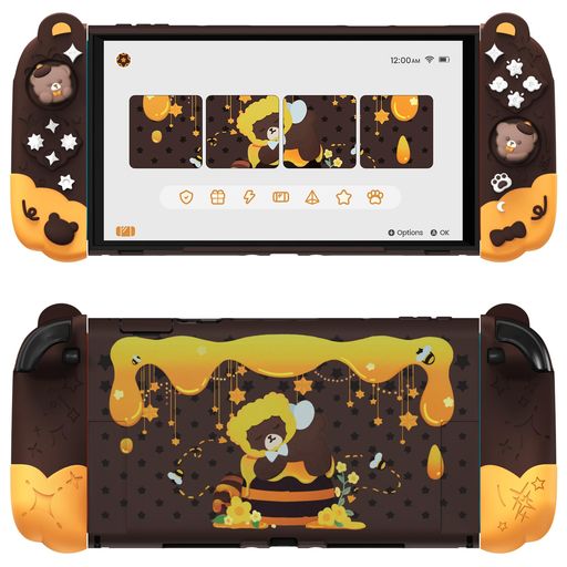 Switch 2専用設計:Nintendo Switch 2専用に設計された保護カバーで、本体やボタン、各種ポートへのアクセスを妨げることなく、ぴったりフィットします。 癒し系の可愛いデザイン:はちみつに包まれたくまちゃんがハニーポットの上でお昼寝している、癒し系のデザイン。周りにはお花やミツバチ、星がちりばめられ、やさしい色合いでまとめられています。くま耳のアクセントや星・雲モチーフのボタン、くまテーマのスティックカバーも付属し、細部までキュートさ満載です。Switch2にピッタリ。 握りやすいシリコングリップ:高弾力で柔らかいシリコン素材のJoy-Con用グリップは、手にしっかりフィットし、長時間のプレイでも疲れにくい快適な持ち心地。Switch2の操作による手の負担を軽減し、より楽しいゲーム体験を提供します。 耐衝撃性に優れたPC背面カバー:背面は高品質のポリカーボネート(PC)素材を使用し、衝撃に強くしっかり保護。雲模様のテクスチャが滑り止め効果を高め、万が一の落下や衝撃からswitch2本体を守ります。 ドックに対応:純正ドックに対応しており、ケースを装着したままドックにセット可能。