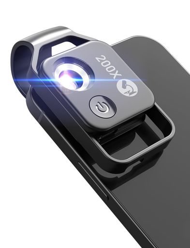 【スマホを高性能顕微鏡に変える】:200倍の高倍率を備えたこの顕微鏡は、スマートフォンに挟むだけで、見事で拡大された高解像度の写真やビデオを撮影できます。 微生物などの静止物の観察に最適で、小学生の屋外観察にも最適で、お子様へのプレゼントにも最適です。ご注意:APEXEL 200Xデジタル顕微鏡をご使用の時には、観察対象物をテーブルの上に平らに置き、MS002顕微鏡を観察対象物に近づけて、スマホがテーブルと平行になるようにしてください。 【操作簡単、APPは不要】:使用方法は非常に簡単です。1、APEXEL 200X顕微鏡をスマホに挟んで、携帯電話のメインカメラに合わせるまでスマホ顕微鏡レンズの位置を微調整します。2、電源ボタンを3秒間押し続けてLEDをオンにして観察や撮影開始します。 この顕微鏡は95%のスマートフォンと組み合わせて使用できます。【推奨対象機種】スマホの厚さは4mmから20mmまで、メインカメラのレンズの中心が、スマホ本体上部から26~39.5mmの場所にあるもの。