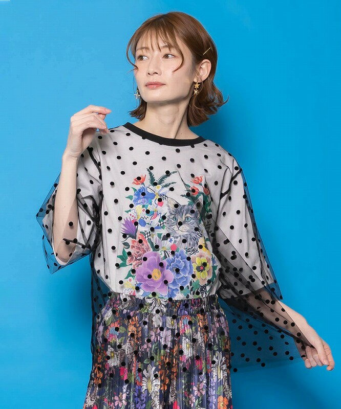 me カラフルドット 半袖トップス me ISSEY MIYAKE(ミーイッセイミヤケ) カラフルドットプリーツトップス