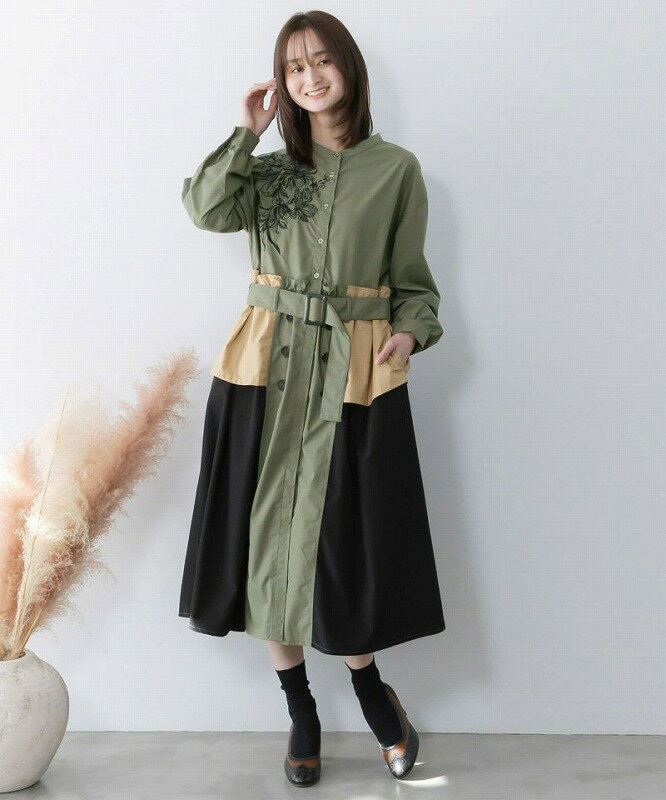 ★新作★【is ScoLar イズ スカラー】561201 花刺繍トレンチコート風 異素材切替ワンピース 羽織り シック フェミニン 原宿系 個性的【パッパドゥドゥ】