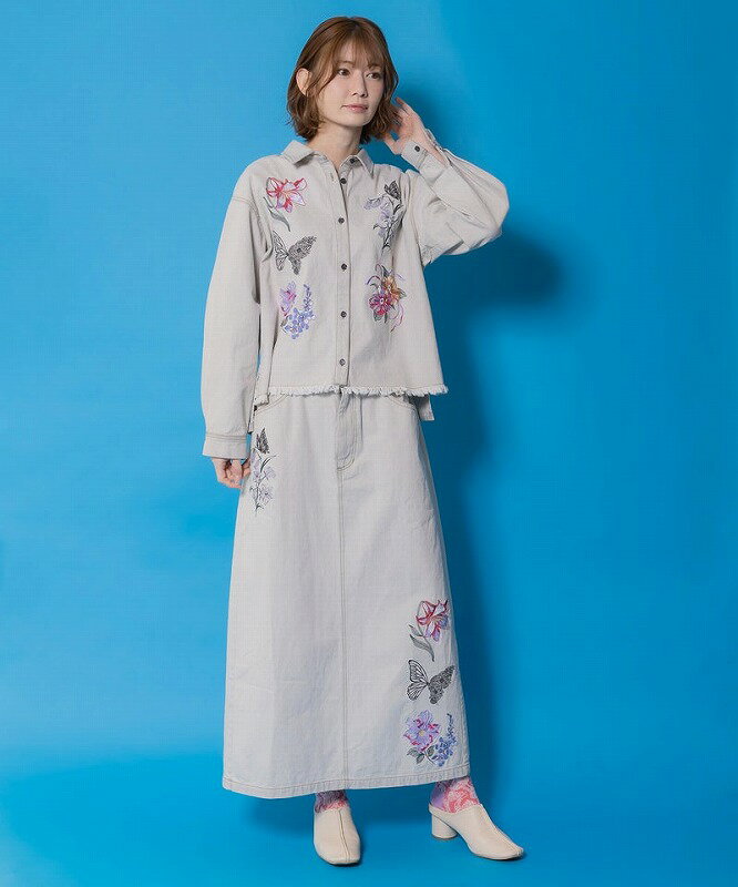 ★SALE★【is ScoLar イズ スカラー】561238 花蝶刺繍すそフリンジ入りデニムシャツ ...
