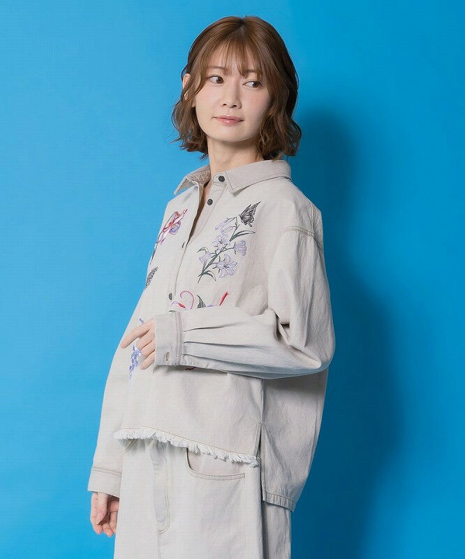 ★SALE★【is ScoLar イズ スカラー】561238 花蝶刺繍すそフリンジ入りデニムシャツ ...