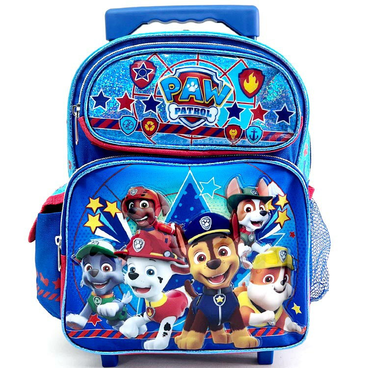 商品説明 商品名 12" ROLLING BACKPACK サイズ 約 幅24×高さ30×奥行10cm 対象年齢 〜低学年 頃 材質 ポリエステル 他 生産国 MADE IN CHINA. 仕様 ショルダーパッド入り。 ショルダー調節できます。 ヒモを引きずらない留めマジックテープ付き リュック時タイヤカバー付き 持ち手　23cm引き出し(地面から高さ55cm) チャックは両方向1点づつ 厚手のキャンバス地に内側はナイロンコーティングと長く愛用が出来お手入れも簡単 両サイドにはとっても便利なポケットが装備 A4ファイルも入るLサイズで、塾や、旅行、低学年〜高学年にお勧めのサイズです。 備考 ・ラッピング可(ラッピングバッグと一緒にご購入下さい。) ・入荷時期によりデザイン・カラー変更の場合がございます。 ・輸入商品特有の製造上のキズや塗装剥がれ等や輸送時のパッケージのダメージが見受けられる場合がございます。 ※輸入商品の為、入荷時より少しの汚れや傷が付いているものがございます。 　当店ではそのような商品も輸入品ならではという判断の元、販売しております。 　その点に関しての返品・交換はお断りさせて頂いております。 ■画像と商品が一部異なる場合もございますのでご了承ください。 ■在庫数、価格は日々変動いたします。 ※お買いもの前に必ずご確認ください。 ■アメリカ製品について ■お買い物ガイド 【検索キーワード】 パウ・パトロール パウパトロール パウパトグッズ グッズ 子供 子ども用 キッズ 幼児 バックパック リュック キャラクター インポート アメリカ買い付け 海外 輸入 通園 通学 入園 入学 オシャレ 特別 スペシャル お祝い プレゼント クリスマス 誕生日 ギフト 遠足 ピクニック お出掛け 男の子 女の子 ボーイズ ガールズ キッズ トドラー キャラクターグッズ バッグ 旅行 遠足 かばん 機内持ち込み キャリー キャラクター