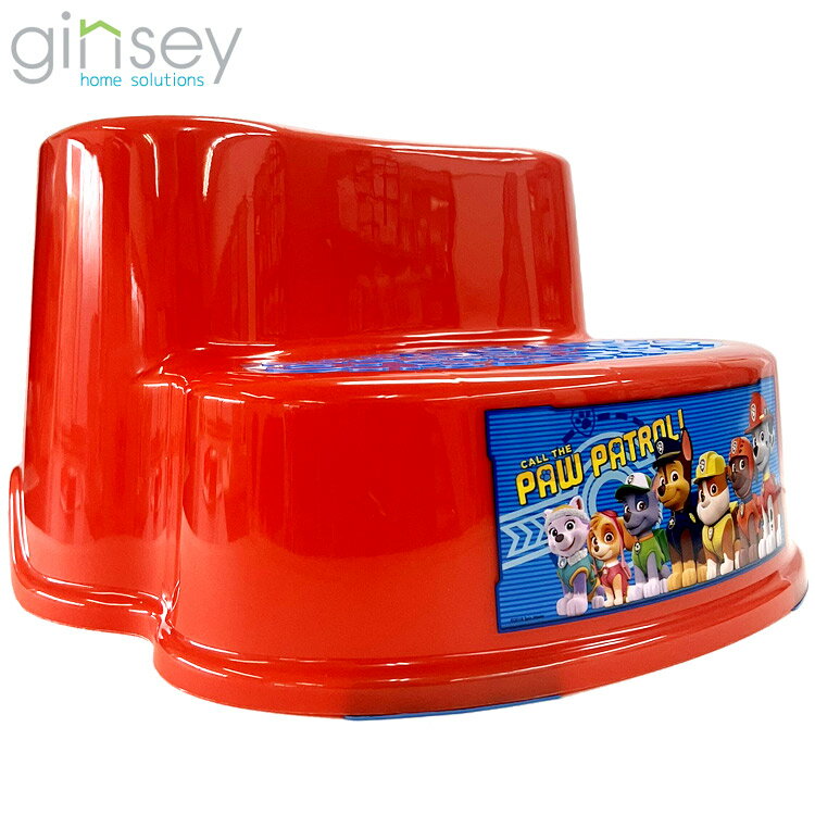 商品説明 メーカー Ginsey 商品名 Nickelodeon PAW Patrol Two Step Transition Step Stool サイズ 本体(約)：L36×W32×H20 cm (一段目までは11cm) 耐荷重 (約)90kg 材質 プラスチック 生産国 Made in China 仕様 一段目には座れる様に背になる部分はカーブしています。 底、上部　共に滑り止めがつきます。 備考 ・ラッピング可(ラッピングバッグを商品と一緒にご購入下さい。) ・入荷時期によりデザイン・カラー変更の場合がございます。 ・輸入品特有の製造上のキズ、塗装剥がれ等や輸送時の外箱ダメージが見受けられる場合がございます。 ・メーカー出荷時の状態により、箱を修繕しお送りする場合もございます。 ・ご使用時、必ず大人の方がそばで付き添って下さい。 ■画像と商品が一部異なる場合もございますのでご了承ください。 ■在庫数、価格は日々変動いたします。 ※お買いもの前に必ずご確認ください。 ■アメリカ製品について ■お買い物ガイド 【検索キーワード】 スツール 脚立 背もたれなし 引越し 可愛い 家具 踏み台 椅子 ステップスツール ステップ 踏み台 ステップ台 2段 子供 トイレ 洗面所 トイトレ トイレトレーニング キッチン お手伝い キッズ パウパト パウパトローラー パウパトロール スカイ チェイス マーシャル