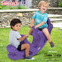 商品説明 メーカー Simplay3 商品名 Rock & Roll Teeter 型番 218120 サイズ (約)：103L×23W×42.5H cm 重さ (約)：2.5kg 対象年齢 1歳半から6歳頃(約22.5kg)(メーカー参照) 安全基準 米国安全基準適合(ASTM) 仕様 おうちでシーソー遊び！ ひっくり返して、トンネルくぐりも！ 兄弟、姉妹で上下運動はもちろん！ 左右に回転してみたり・・・部屋や庭でエンドレスに遊べます。 ・組み立てが無く、到着したらすぐに遊べます ・全ての角は丸く安全面も配慮 ・室内や屋外共に使用可な二重壁構造、耐紫外線対策 備考 ・ラッピング不可 ・入荷時期によりデザイン・カラー変更の場合がございます。 ・輸入品特有の製造上のキズ、塗装剥がれ等や輸送時の外箱ダメージが見受けられる場合がございます。 ・メーカー出荷時の状態により、箱を修繕しお送りする場合もございます。 ・ご使用時、必ず大人の方がそばで付き添って下さい。 ※お買いもの前に必ずご確認ください。 ■アメリカ製品について ■お買い物ガイド 【検索キーワード】 シムプレイ 玩具 キッズ 子供 子ども ベビー 遊び 室内 屋外 室外 庭子供部屋 遊具 玩具 1歳 車 キッズ 幼児 誕生日プレゼント 男の子 屋内 女の子 誕生日 プレゼント クリスマスプレゼント 家庭用 室内 プレイジム シーソー 子供用 大型遊具