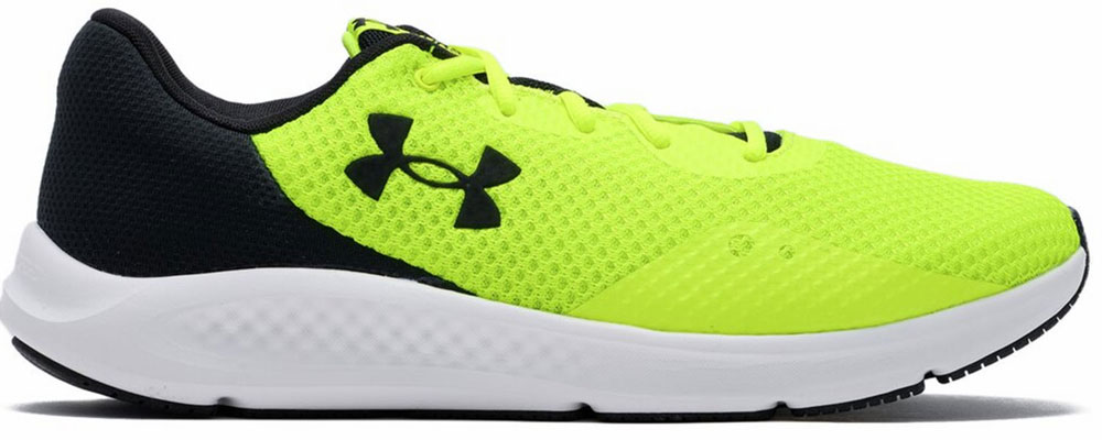 品番 3025801 ブランド UNDER ARMOUR(アンダーアーマー) 詳細 【商品名】UA CHARGED PURSUIT 3 EX WIDE / UAチャージド パスート3 エクストラ ワイド【カラー】301High Vis Yellow / Black / Black【特徴】何より重要なのは、軽さとしなやかさ。多用したメッシュが通気性を高め、ChargedCushioningが衝撃から保護。このシューズを履いて、どこまでも走ろう。足幅の広いアスリートにフィットするように設計された、エクストラワイドウィズサイズニュートラル：柔軟性とクッション性のバランスを必要とするランナーのために軽量で高い通気性のあるパフォーマンスメッシュを使用したアッパー履き口とシュータンの下に配置されたフォームパッドが、快適なフィット感と履き心地を提供デラックスフォームソックライナーが、足の形にフィットしてスリップを防ぎ、高いクッション性で足裏を快適にキープ耐久性の高いラバーを使用し、屈曲とトラクションを考慮したアウトソールパターンCHARGED(チャージド)：加える力の大きさに応じて、柔らかいクッションから鋭い反発まで弾力性が変化するクッションフォームエクストラワイドFIT4E相当 UA CHARGED PURSUIT 3 EX WIDE 甲材：合成繊維、合成樹脂/底材：合成樹脂、合成ゴム インドネシア ※在庫はメーカーと共有しておりますので、店頭在庫が欠品の場合はメーカー取り寄せとなり、入荷まで1週間ほど掛かる場合もございます。※メーカー在庫は非常に流動的でございます。メーカー在庫完売の為、商品をご用意することが出来ない場合がございます。※モニタ閲覧環境によっては、画面の商品と実際の商品の色が異なって見える場合がありますがご了承ください。※当店では複数店舗で在庫を共有している為、稀にご注文が重なり在庫切れとなる場合がございます。その際はメールにてご連絡させていただいております。ご了承くださいませ。メーカー希望小売価格はメーカーサイトに基づいて掲載しています。