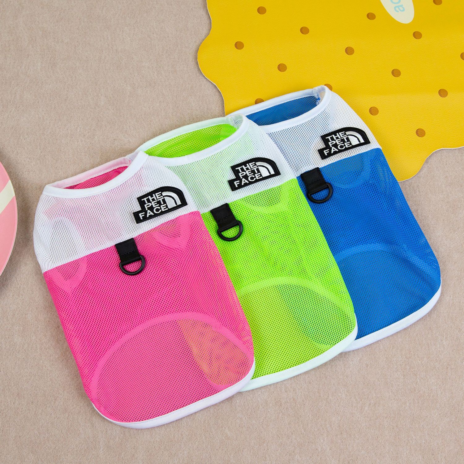 ドッグウェア 春夏 3色 5サイズ ピンク / グリーン / ブルー 犬服 小型犬 中型犬 袖なし 通気性 柔らか 洋服 可愛い