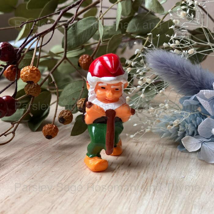 【USED】キンダーサプライズ こびと ギルド 採掘 1992年 フィギュア イタリア Kinder Surprise フェレロ Ferrero 蚤の市 小人 ノーム ドワーフ エルフ 職人 アーチザン ドリル チョコエッグ おまけつき お菓子 おもちゃ TOY 置物 食玩【海外直輸入USED品】