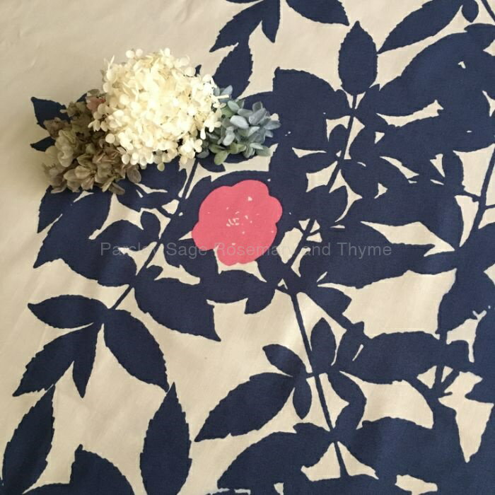 marimekko RUUSUPUU ファブリック 103×138 カットクロス ホワイト×ブルー×ピンク マリメッコ ルースプー