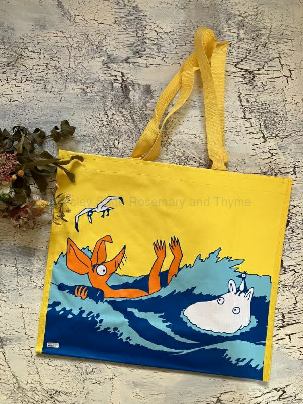 MOOMIN レジャーバッグ イエロー 海 撥水 ムーミン スニフ 黄色フィンランド マチ ムーミングッズ ムーミン雑貨 マイバッグ レジャーバッグ 買い物 スポーツ ドライブ レジャー プール 海 海水浴 収納 防水 荷物 ポリプロピレン