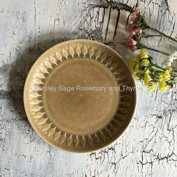 【USED】Kronjyden Jens H Quistgaard Brun relief プレート 17cm クロニーデン イエンス・H・クイストゴー レリーフ デンマーク【海外直輸入USED品】のサムネイル