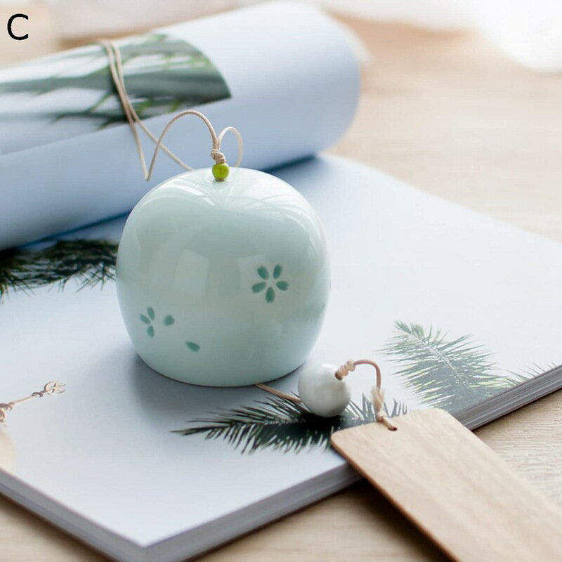 風鈴 陶器 丸 桜 さくら インテリア おしゃれ ウィンドチャイム 玄関チャイム 雰囲気作り 寝室 玄関 屋内 屋外 涼しい 音色 おみやげ 贈り物 飾り物 開運 縁起物 吊り下げられたグラデーション 夏の風物詩