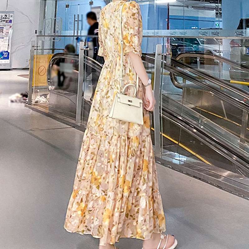 レディースワンピース 春夏 リゾートドレス 花柄 総柄 通気 薄い Vネック 涼しい ロング丈 Aライン 着痩せ 着回しやすい ギャザー リラックス ワンピ カジュアル 家族 ディナー 履き心地いい 潮流 トレンド
