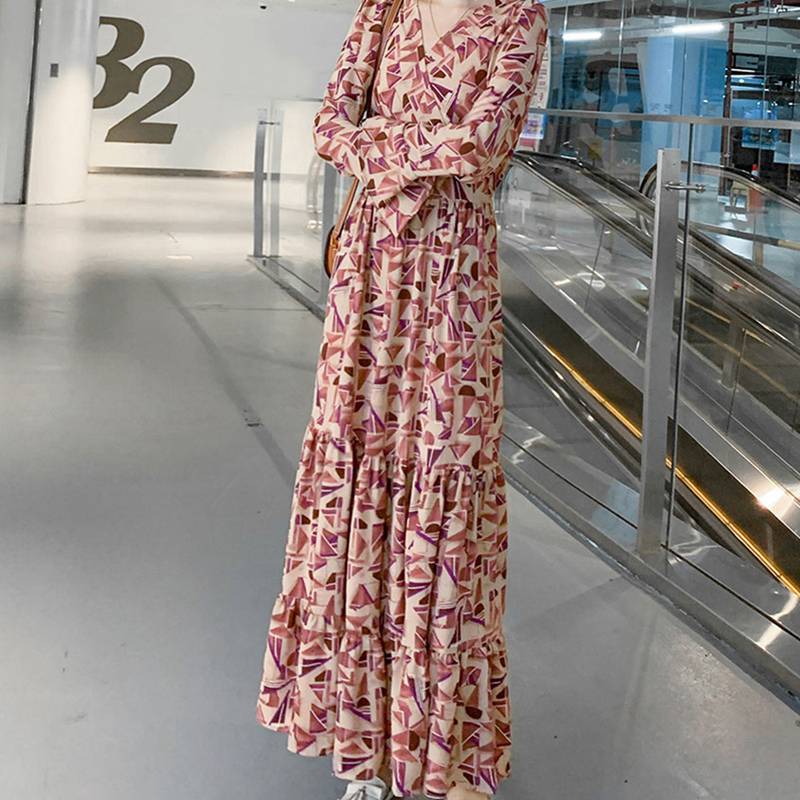 レディース ロングワンピース 花柄ドレス 涼しい 薄手 Vネック 春夏秋 通気 マキシ 長袖 ボリューム フレア リラックス シフォン ワンピ カジュアル 普段着 お出かけ デート ファッション 韓国風 着回しやすい