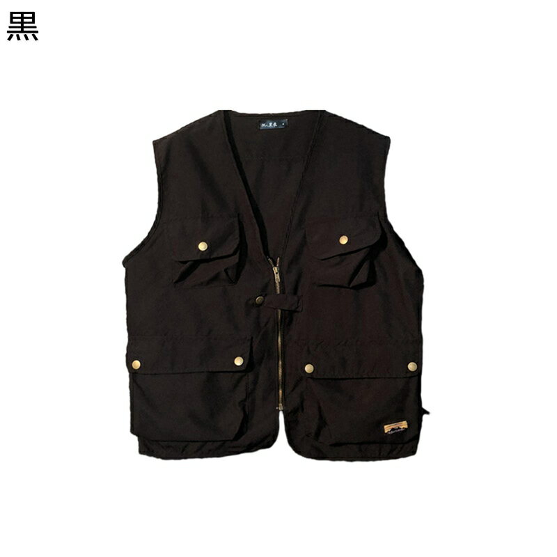 　　　 ◆◇◆人気の秘密◆◇◆ サイズ(体重kg/身長cm推薦)：「M」42-48/155-160　「L」45-55/155-165　「xL」52-63/165-175　「2XL」57-70/170-178 ノースリーブで、半袖との組み合わせ、直接に着用、両方とも完璧です。 着心地がよく、耐久性も抜群。 涼しげなコーディネートが楽しめるサマーアイテムベストです。汗を吸ってすぐ乾く、いつもサラサラ快適気分の吸汗速乾機能素材を使用しております。 季節感は、春 から 夏 にかけては カットソー や tシャツ 、半袖 七分袖 シャツ などの上に軽く羽織って、パンツ は デニム や チノパン を使い、 ストリート系 にしたり、大人カジュアル で。 ウオーキング、登山、撮影、釣り、フィッシング、作業、キャンプ、遠足、旅行などの幅広いなどのシーンで利用することができます。炎天下で作業をされるお仕事や農業に。機能性にもしっかりこだわった一枚に仕上げています。 　　　◆◇◆注意事項◆◇◆ご覧のモニターの環境、撮影環境により実物と色味が異なって見える場合がございます。湿った状態で他のものと擦り合わせると色が移る恐れがあります。濃色品の洗濯時は、白色、淡色と分けて洗ってください。説明 「商品特徴」 ?~柔らかくてゆったりとした素材を使い、さらっとした着心地に仕上げ、抜群の清涼感が快適な着心地を演出するベストのご紹介です。 ?~トップスはTシャツ1枚などシンプルな着こなしになりがちな夏のファッションもベストを一枚加えるだけでどこかオシャレな印象に。 ?~季節感は、春 から 夏 にかけては カットソー や tシャツ 、半袖 七分袖 シャツ などの上に軽く羽織って、パンツ は デニム や チノパン を使い、 ストリート系 にしたり、大人カジュアル で。 ?~一般的な素材とは違い、柔らかい肌触りが特徴です。多彩な場面で活躍するおススメの1着です。 ☆★☆「ご注意」☆★☆ ?実際の製品の色は、色収差や撮影光の状態をモニターするためにここに表示されている画像とは多少異なる場合があります。 ?輸送中に完全に密閉されているために、少数の商品は匂いがするかもしれません。数日間は換気の良い場所に置いて、臭いは消えます。 【24時間注文受付＋全国送料無料】 ☆本店は他の種類の豊富の商品があります！よろしければご覧下さい！ 「検索キーワード」 メッシュベスト メンズ ベスト ジレベスト 夏 チョッキ サマージャケット 前開き ノースリーブ 薄手 カジュアル お釣り アウトドア 登山 父の日 プレゼント 毛玉ができにくい洗える 袖無し ショート丈 デニムジャケット アウター トップス ゆったり 水洗い 春 秋 大きいサイズ ジャケット 春夏 フード付き 快適 ジップアップ スポーツ リネンベスト 綿 麻 ジレ ファッション 袖なし オーバーサイズ フィッシングベスト お出かけ 無袖 ライト フェザー スタンドカラー ショート ビジネス ハイキング フォーマル 黒 赤 白 秋冬春 厚手 軽薄 通気 シンプル おしゃれ 柔らかい 可愛い