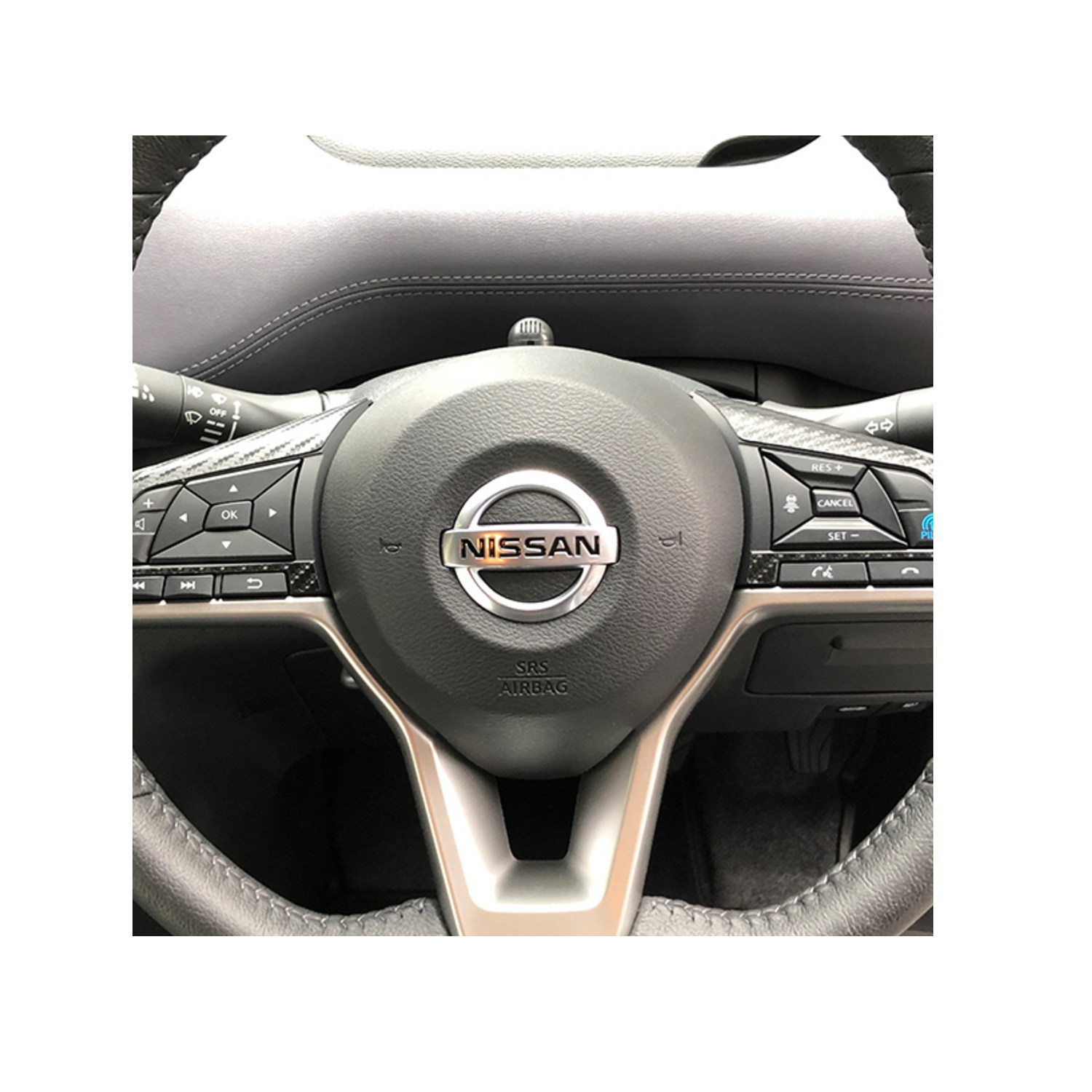 マジカルアートレザー ステアリングスイッチパネル 日産 ルークス/ハイウェイスター B40系 2020.3～ / セレナ C27e-POWERハイウェイスター ガンメタ LC-SWN8GU