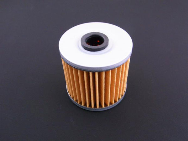 AZZU(アッズ) 250TR(BJ250)〔F1-F4・F6F〕　02-06用　オイルフィルター AZ-015