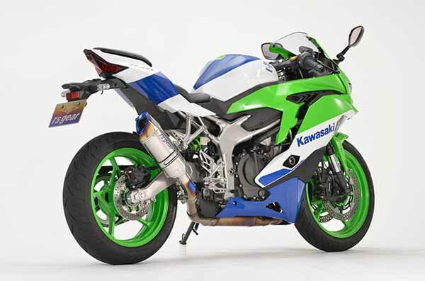 【6月21日出荷】アールズギア(R's Gear) ZX-4R SE(23-)/ZX-4RR KRT(23-) スリップオンマフラー GPスペック チタンポリッシュ GK44-T3ST