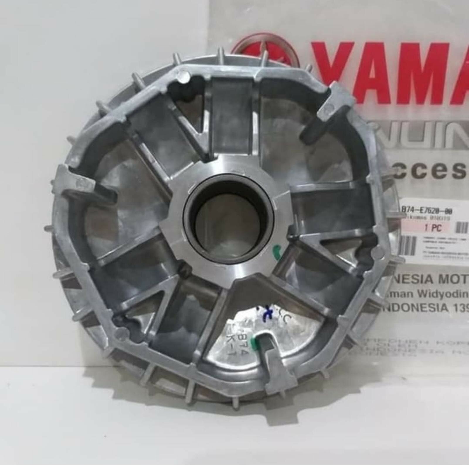 乐天商城 - ヤマハ 純正 B74-E7620-00 プライマリスライディングシーブコンプリート プーリー XMAX 250 TRICITY 300 トリシティ 300 YAMAHA GENUINE PARTS
