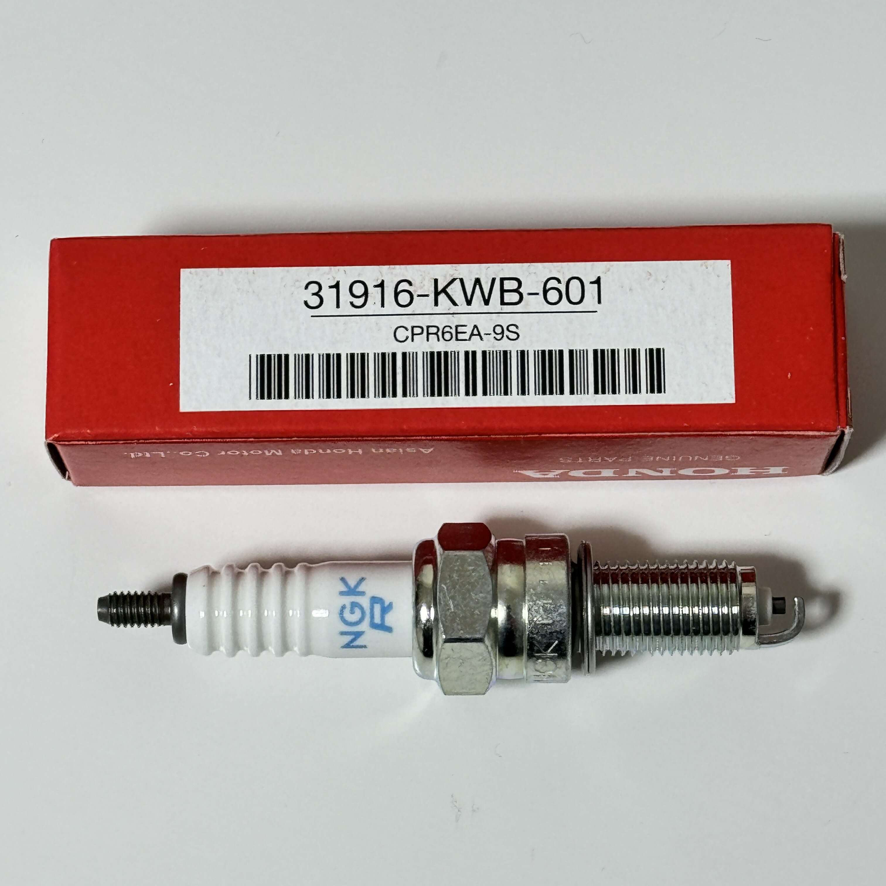 ۥ ѡץ饰 31916-KWB-601 (CPR6EA-9S) HONDA GENUINE PARTS