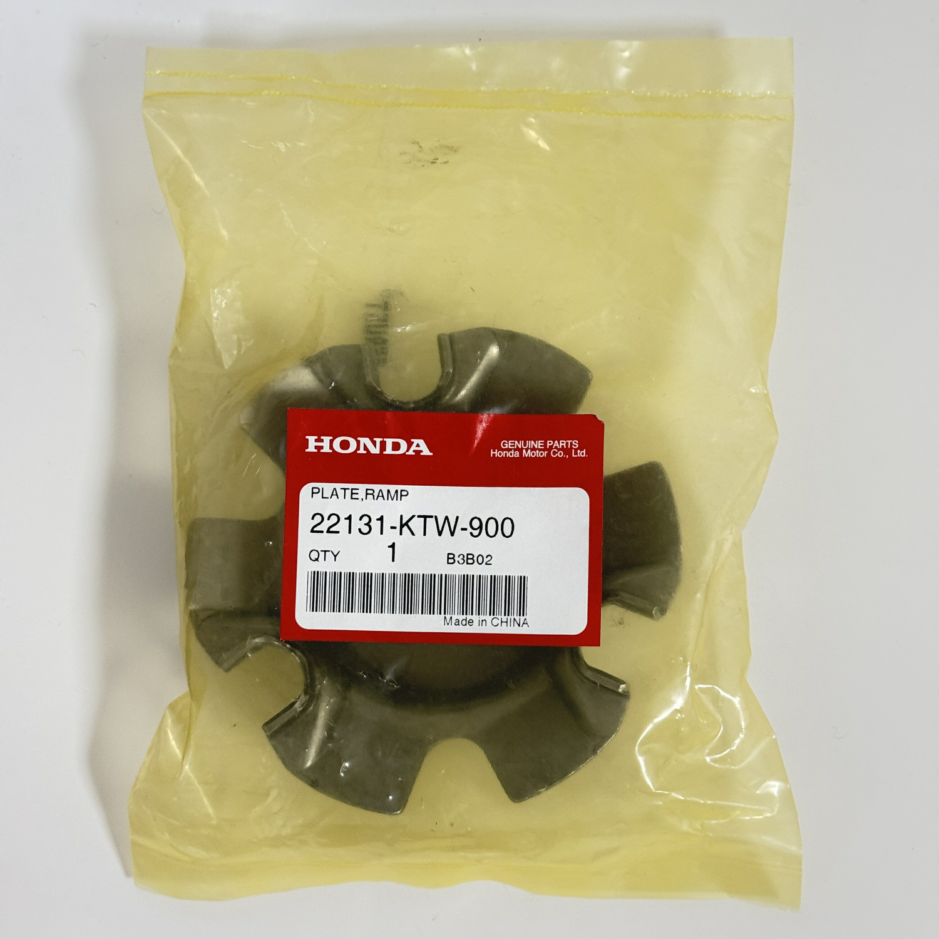 ホンダ純正 22131-KTW-900 ランププレート プレート ランプ FORZA フォルツァ MF13 JF58 HONDA GENUINE PARTS