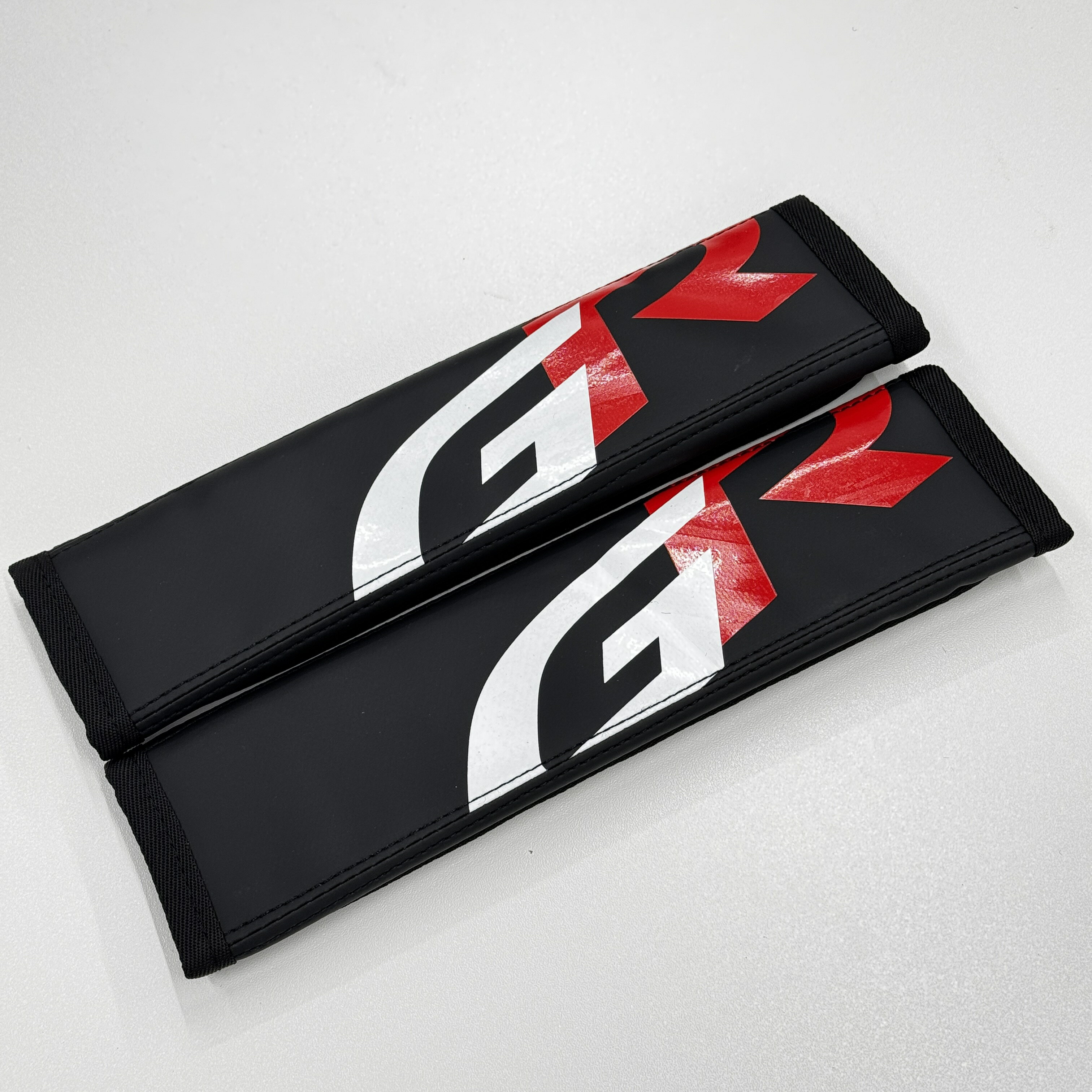 GR トヨタオフィシャルアクセサリー シートベルトパッド カバー 左右計2個セット TOYOTA OFFICIAL ACCESSORIES
