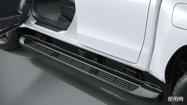 Rakuten - TRD ハイラックス 電動格納ステップ MS614-0K001