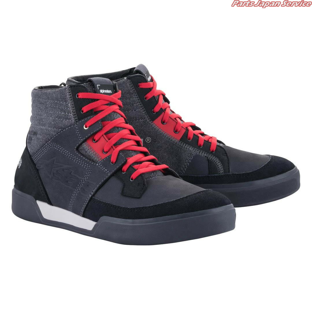 製品品番・8059347054902材質/特徴品名:AS-DSL AKIO SHOE [1433 ANTHRACITE BRIGHT RED] 8/25.5cm 2857421JANコード:8059347054902入数:1メーカー:アルパインスターズカラー:1433 ANTHRACITE BRIGHT REDサイズ:825.5cm商品説明【DIESEL】・なめらかで独特の雰囲気を醸し出すヌバックレザーとキャンパスをミックスしたタウンユースモデル。・つま先、かかとにはライディングには欠かせないTPUインナープロテクションを装備。・耐油性デュアルコンパウンドラバーソールはアシンメトリーのスタッド構造で高いグリップ力と高耐久性を実現しました。・CE規格革新的な技術と高品質な素材を使用して、安全性、快適性、パフォーマンスに優れたバイクギアを提供するALPINESTARS、名前の由来は STAR ALPINE アルプスの星を意味しており、アルプス山脈の美しさと力強さを象徴しています。その名の通りアウトドアやアクションスポーツにおける高度なパフォーマンスとスタイリッシュなデザインに重点をおいています。DIESELはクリエイティブで斬新なデザイン、高品質な素材、スタイリッシュなアプローチによって、世界中の若者やファッション愛好家に広く支持されています。特にジーンズに力を入れており、「デニムのアイデンティティを革新する」というブランドのモットーに従って、革新的なデニムウェアを提供しています。商品詳細をCHECKWEBカタログはこちら