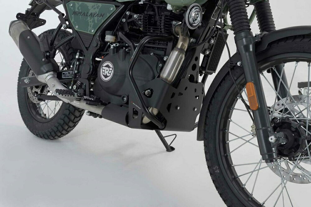 ◆適合車種 ROYAL ENFIELD HIMALAYAN '2017 〜 '2017耐久性のあるアルミ製スキッドプレートで、飛び石や衝突による損傷を防ぎます。最先端の生産技術により、モーターサイクルの最低地上高を損なうことなく完璧なフィット感が保証されます。車両フレームのアンカーポイントにしっかりとフィットし、簡単に取り付けることができます。 品番：MSS4178910001/B JANコード：4538792206721 総重量(約)