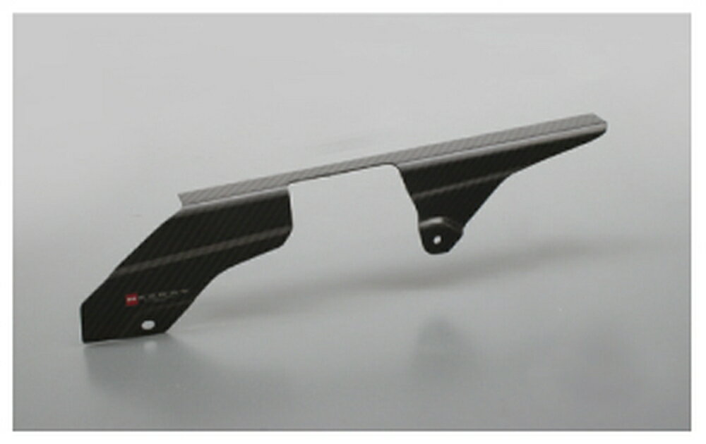 ◆適合車種 KAWASAKI ZRX1200 DAEG '2009 〜 '2016 KAWASAKI ZRX1200R '2001 〜 '2008▲写真はセミグロスです。 ドライカーボン製品は従来のウエットカーボン製品とは全く異なり、特殊技術を用いて真空・高温で成型生産されます。圧倒的な軽さと高剛性を併せ持ち、宇宙航空工学からFormula1、MotoGPなど様々なトップステージで採用されています。 ネクスレイは素材に徹底してこだわり、日本製のカーボンプリプレグ(積層炭素繊維)を採用。この素材は世界の航空機メーカーが認定した数少ない素材のひとつです。 気温、雨、紫外線による変色や腐食などの経年劣化を防ぎ、美しさと軽さを損なわずに長期間使用できる特殊保護コーティングを独自開発しました。 ■セミグロスコーティング(マット) レーシングマシンの風合いを再現するために独自開発。特殊な薄膜のクリアコーティングで、ドライカーボンの質感を生かした仕上がりです。 ■スモークブラックコーティング(ツヤあり) 一般のクリアコーティングとは異なる、深みのある保護コーティング。素材であるカーボンプリプレグの綾織模様が持つ高級感を引き立てます。 品番：31870806 JANコード：4538792567471 コーティングタイプ：スモークブラック