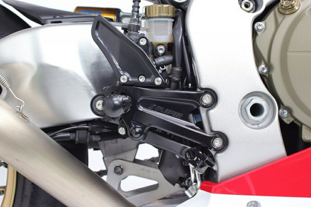 GALE SPEED CBR1000RR/ABS Elaborate フットコントロールキット シルバー(シフター無) FCK1001S