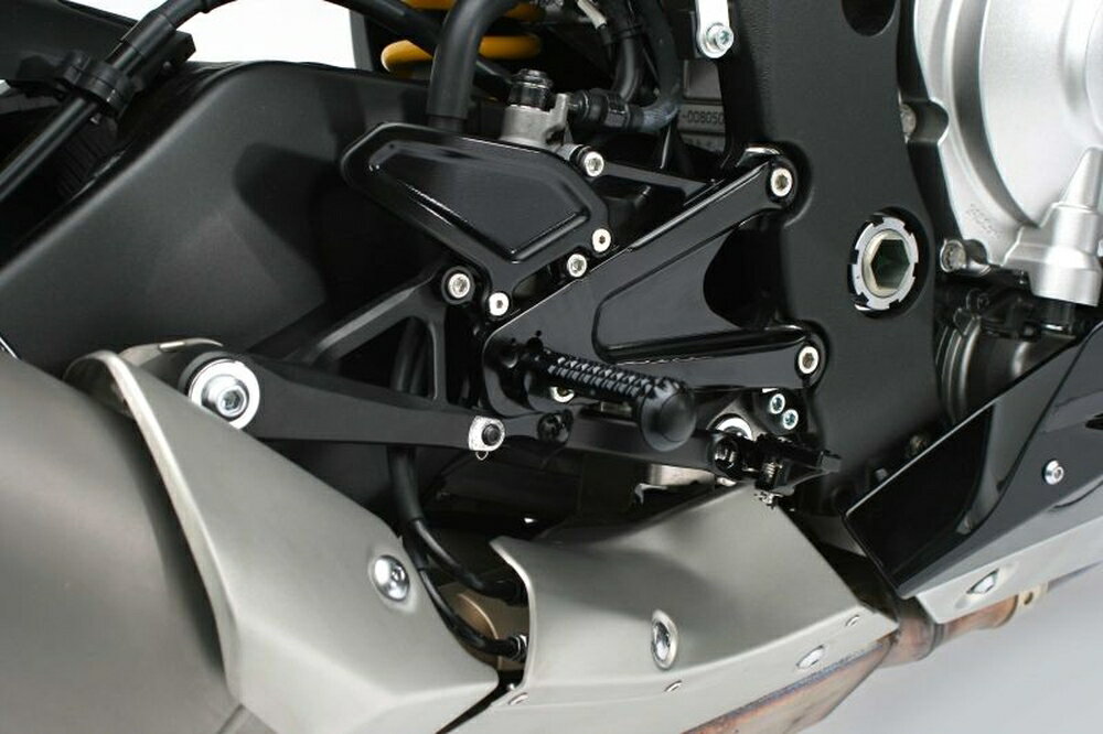 Rakuten - GALE SPEED YZF-R1/ABS Elaborate フットコントロールキット ブラック FCK3001B