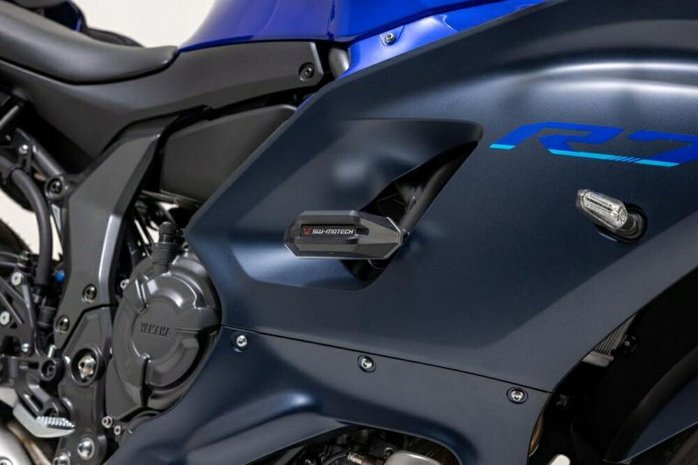 SW-MOTECH YZF-R7 フレームスライダーセット ブラック STP0659011300/B