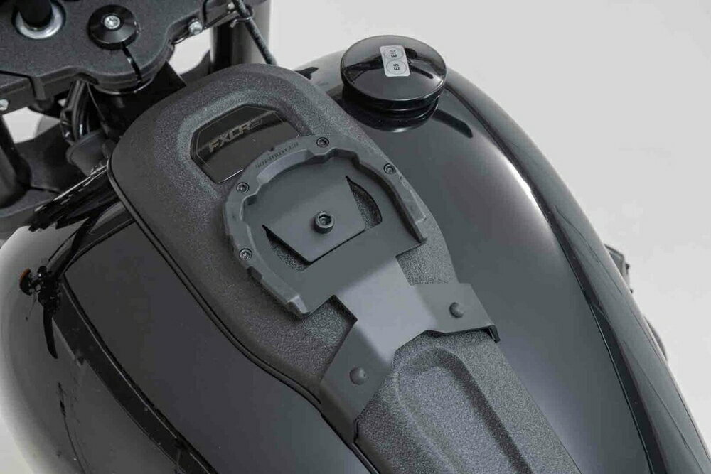 SW-MOTECH HARLEY DAVIDSON SOFTAIL FXLRS LOW RIDER S PROタンクリング TRT1894810000/B