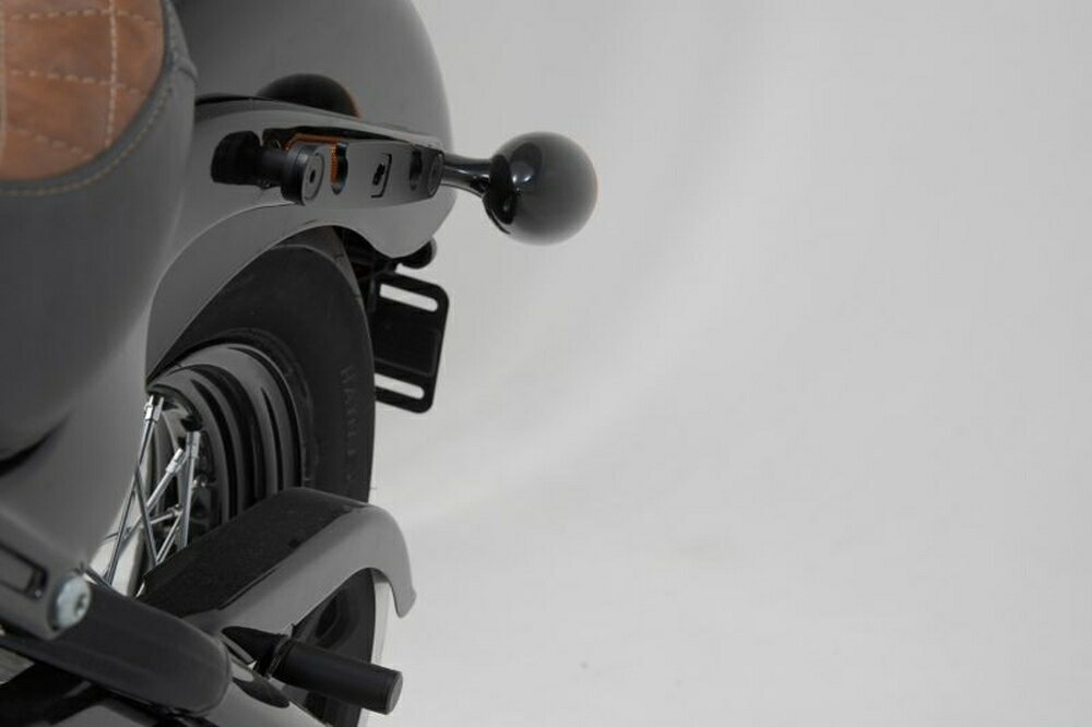 SW-MOTECH HARLEY DAVIDSON SOFTAIL FXBB STREET BOB SLHサイドキャリア LH2用 (左) HTA1868210000